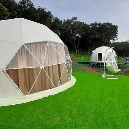 Hotel Wildglamps Athirappilly Esterno foto