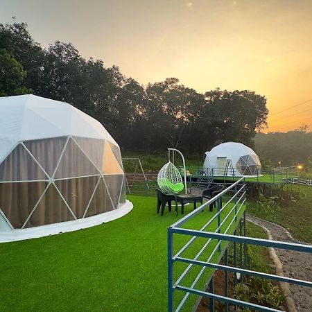 Hotel Wildglamps Athirappilly Esterno foto