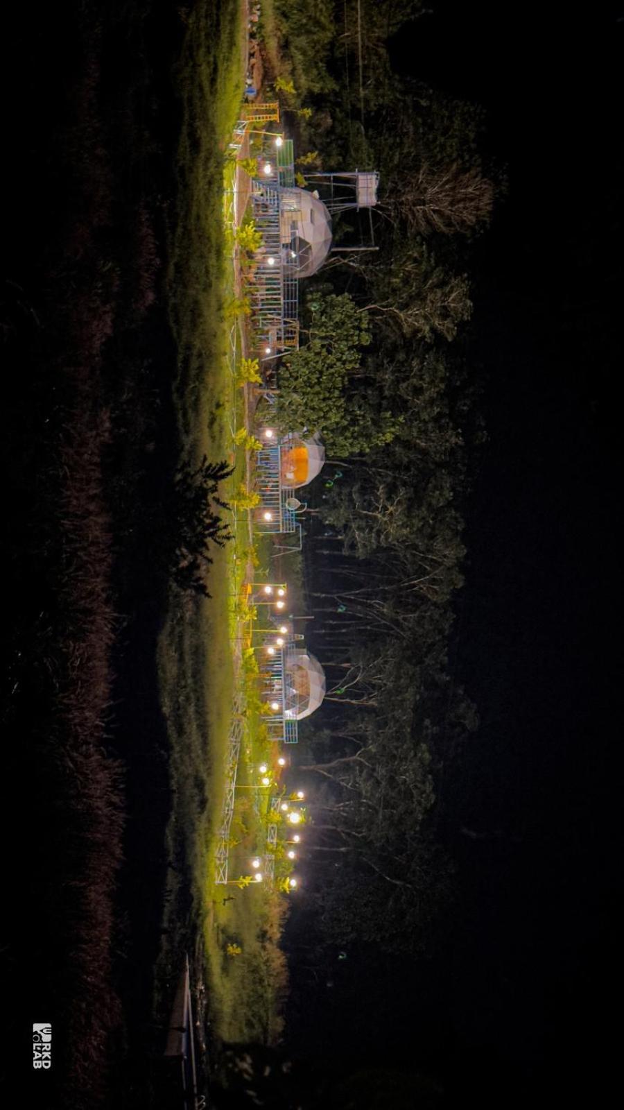 Hotel Wildglamps Athirappilly Esterno foto