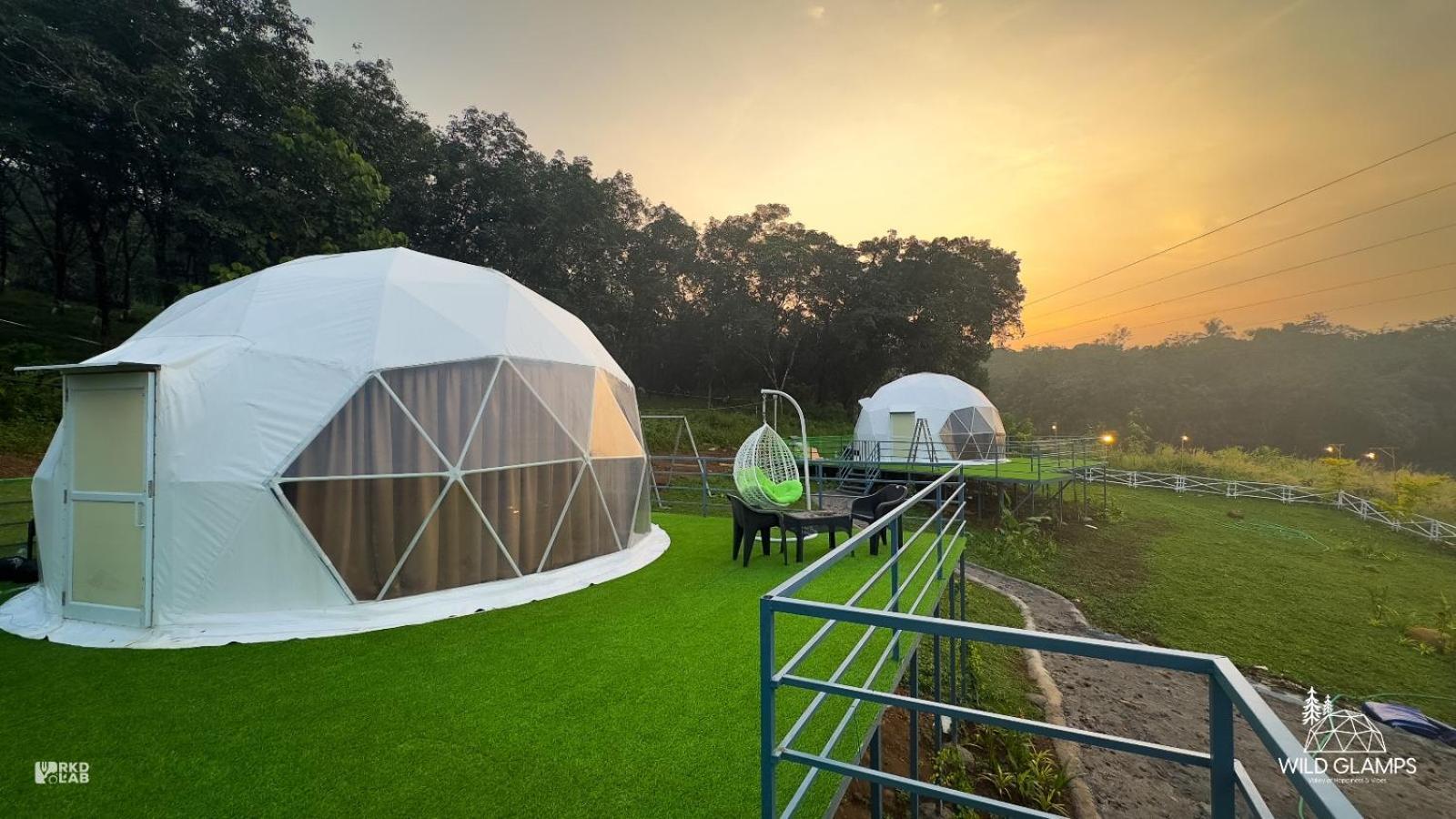Hotel Wildglamps Athirappilly Esterno foto
